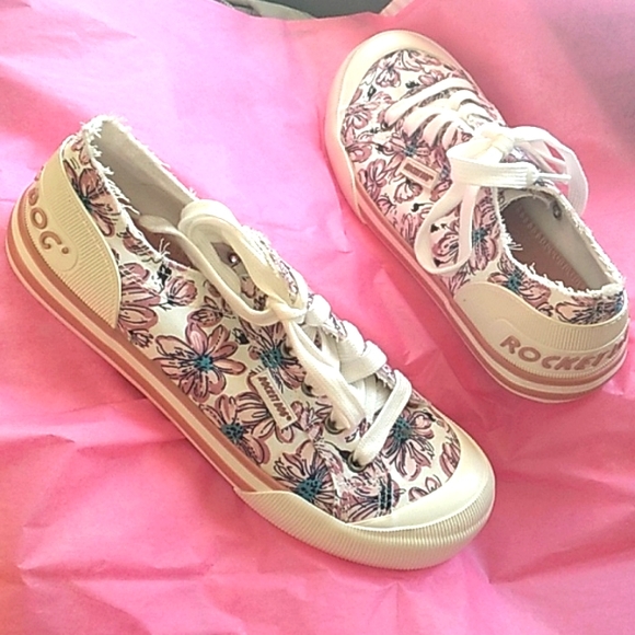 Rocket Dog Shoes Nwot Womens Rocket Dog Floral Shoes Size 75 Poshmark